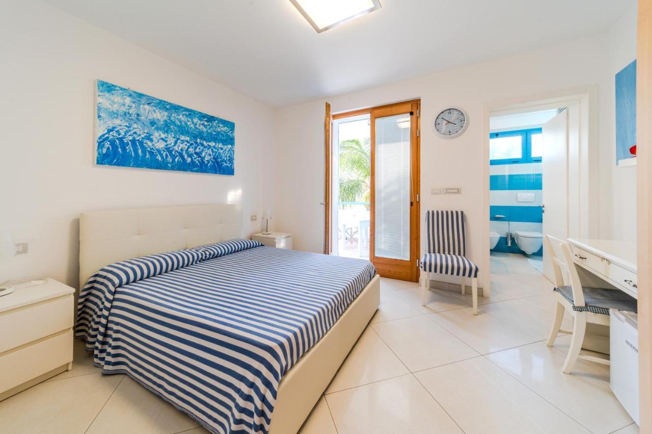 Lo Scalo Bed And Breakfast Marina Di Novaglie Alessano Exterior foto