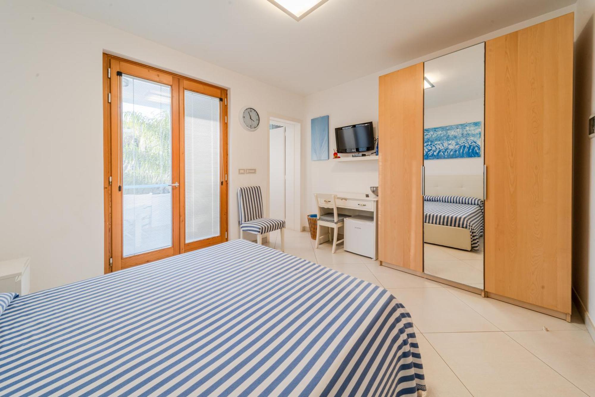 Lo Scalo Bed And Breakfast Marina Di Novaglie Alessano Exterior foto